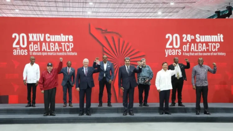Presidentes del Alba acuerdan una nueva ofensiva política y económica