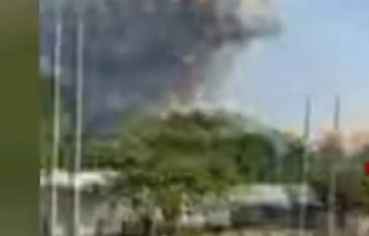Explosión en almacén de armas