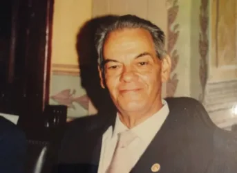 Rubén León