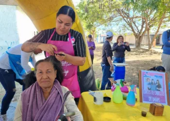 Unos 370 adultos mayores fueron atendidos en una jornada de atención integral llevada a cabo en Paraparal, municipio Los Guayos.