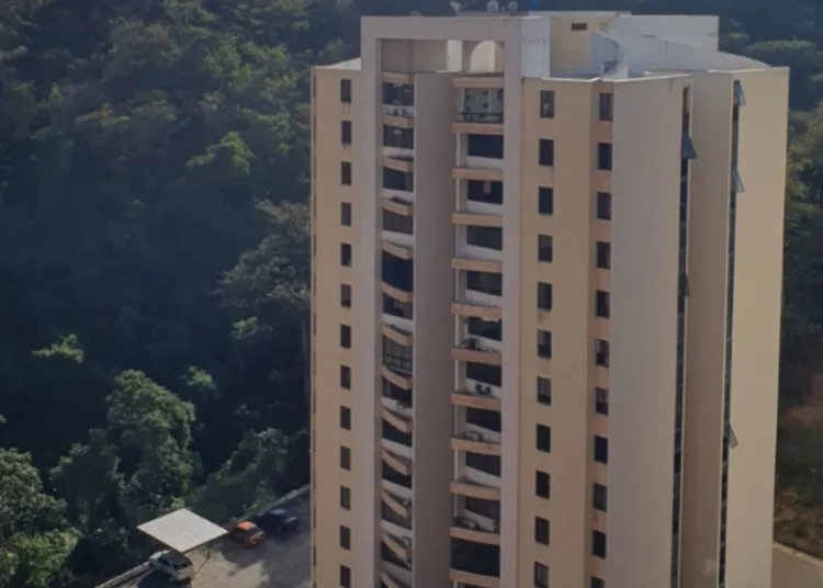 Residentes de la urbanización El Bosque no cuentan con servicio eléctrico desde horas de la madrugada de este domingo.