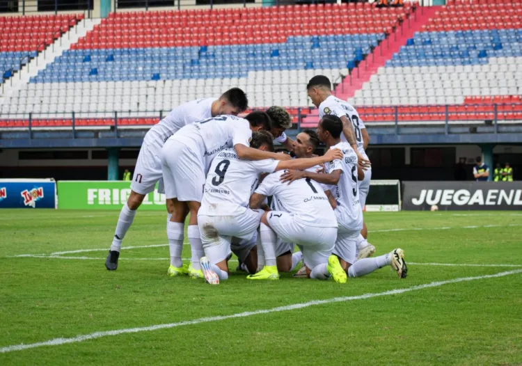 Carabobo FC derrotó a Estudiantes de Mérida 2 goles a 0 este sábado, en la primera jornada del Torneo Apertura de la Liga Futve 2025.