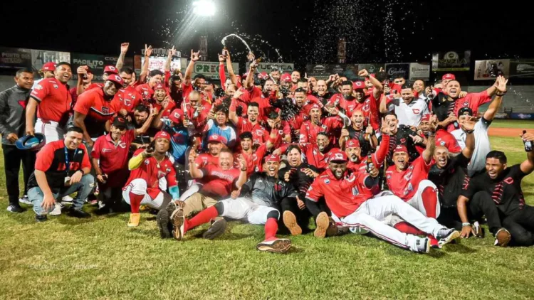 Los Cardenales de Lara derrotaron a los Bravos de Margarita y conquistaron su séptimo título de la Liga Venezolana de Béisbol Profesional.