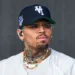 Chris Brown presentí una demanda en contra de Warner Bros por 500 millones de dólares.