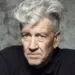 David Lynch, reconocido cineasta de origen estadounidense, falleció este jueves a los 78 años de edad, según anunció su propia familia.