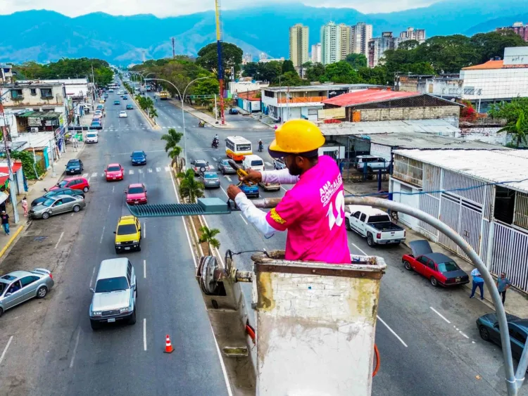 Instaladas 2 mil 300 luminarias en Naguanagua