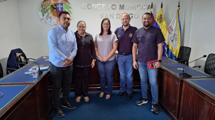 instaló comisiones