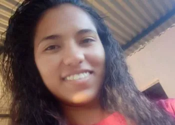 Mujer asesinada de un disparo en la cabeza