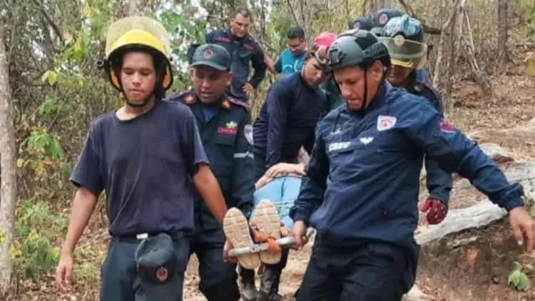 Mujer desorientada en El Casupo