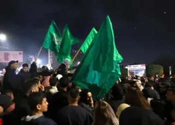 En un plazo comprendido entre la noche del domingo y el transcurso del lunes, Israel ha liberado un total de 90 prisioneros palestinos, como parte del acuerdo de alto al fuego firmado con Hamás en Doha.