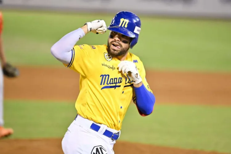 Renato Núñez conquistó el premio Productor del Año de la LVBP