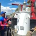 La alcaldesa encargada del municipio Valencia, Dina Castillo, instruyó la sustitución de un transformador de energía para beneficiar a un total de 200 familias de la comunidad Ricardo Urriera.