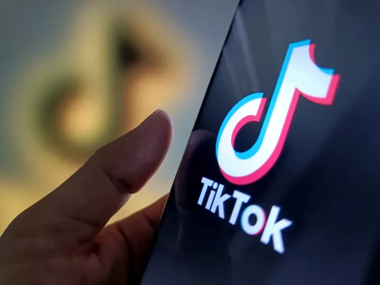 La red social TikTok volvió a su correcto funcionamiento dentro de los Estados Unidos luego de que el presidente Donald Trump prometiera una prórroga para solucionar el conflicto legal que involucra a la red social y al Gobierno.