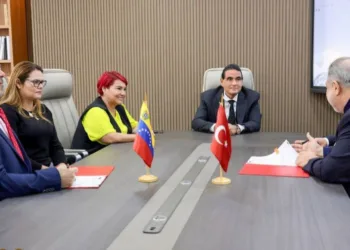 Las autoridades nacionales de Venezuela sostuvieron reuniones con delegaciones gubernamentales de Turquía, que tuvieron como resultado una serie de acuerdos turísticos.
