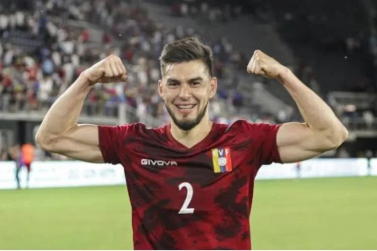 El defensor venezolano Wilker Ángel fue anunciado por el club brasileño Juventude FC este martes.