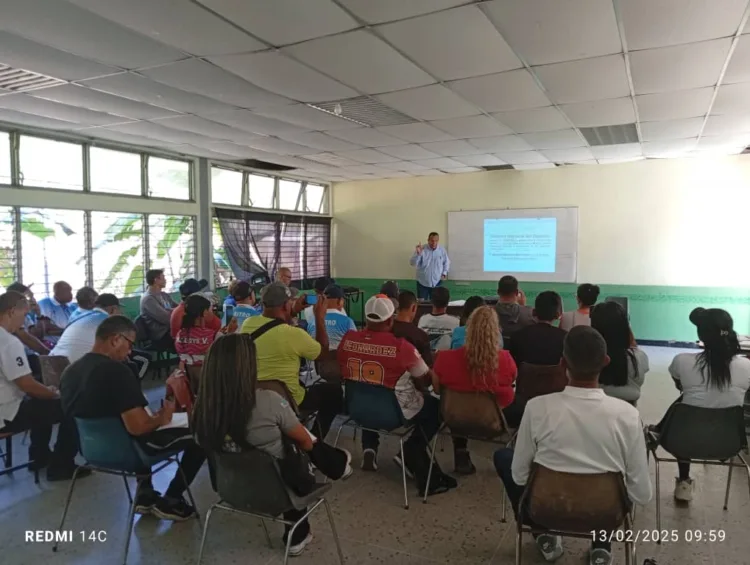 La alcaldía de Los Guayos dictó el primer taller de formación de registro de escuelas y clubes deportivos en lo que va de año.