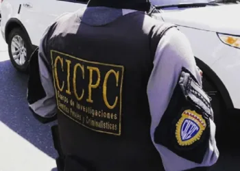Un sexagenario fue detenido en Puerto Cabello por haber robado a una mujer amenazándola con una navaja. La aprehensión estuvo a cargo de funcionarios policiales de la Delegación Municipal Puerto Cabello.