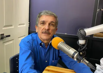 Darío Saturno, gremio de médicos