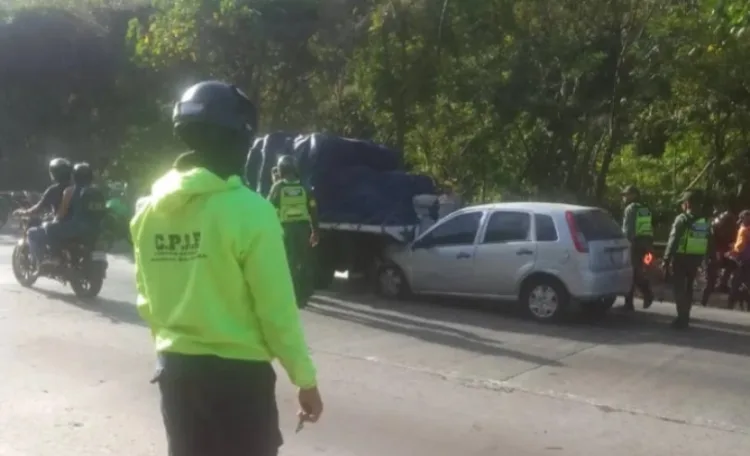 Este domingo 2 de febrero se produjo un accidente vial en la autopista Valencia-Puerto Cabello, que dejó saldo de una persona herida.
