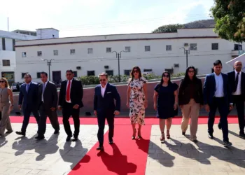 El gobernador del estado Carabobo, Rafael Lacava, conmemoró el 82 aniversario de la victoria de la Batalla de Stalingrado junto al embajador de la Federación de Rusia, Seguéi Mélik-Bagdasárov.