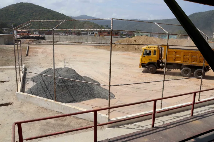 La gobernación de Carabobo anunció avances en la rehabilitación integral del Complejo Deportivo Los Criollitos, ubicado en la urbanización Santa Cruz en Puerto Cabello.