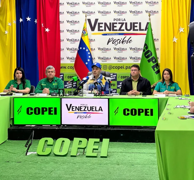 Juan Carlos Alvarado, secretario general de Copei, presentó este martes la comisión para la elaboración de propuestas por parte de su fracción parlamentaria, con respecto a una posible reforma constitucional venezolana.