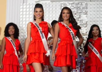 Las 18 candidatas oficiales a los Carnavales Valencia Te Quiero 2025 fueron oficialmente presentadas a la prensa desde los espacios del Teatro Municipal de Valencia.