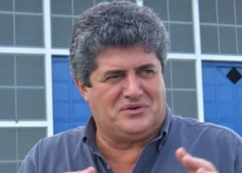 Este miércoles 26 de febrero se llevó a cabo una misa en memoria de Paco Cabrera, exalcalde de Valencia de cuyo fallecimiento se han cumplido 15 años.