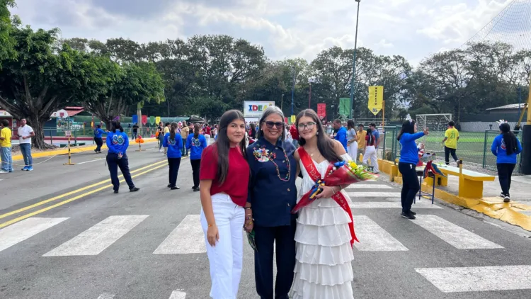 El reconocido Instituto de Educación Activa (IDEA), referencia educativa de toda la región, celebró este viernes el inicio de las festividades de carnaval junto a sus alumnos.