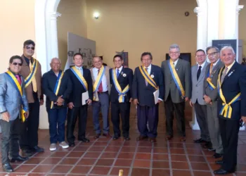 La Academia de la Lengua Capítulo Carabobo anunció la apertura de su sede administrativa en el Centro Histórico de Valencia. Allí funcionará la biblioteca "Guillermo Mujica Sevilla" y la oficina de la institución, con el fin de optimizar la interacción con escritores, artistas y profesionales, además de los empresarios que apoyan las actividades de forma permanente.