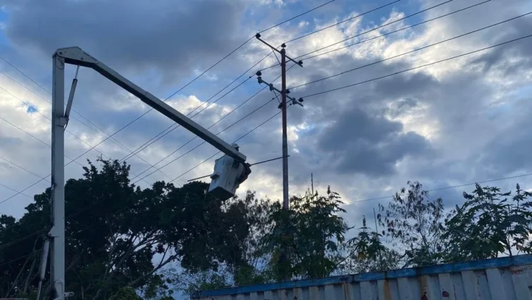 Más de 29 mil 500 usuarios se vieron beneficiados por labores de mantenimiento preventivo que llevaron a cabo recientemente trabajadores de la Corporación Eléctrica Nacional (Corpoelec).