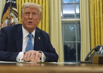 Donald Trump, presidente de los Estados Unidos, aseguró que ya mantiene conversaciones con Rusia para culminar el conflicto con Ucrania.