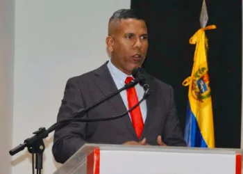 Jorge Montes, presidente del Colegio de Politólogos del estado Carabobo, envió una carta a Nicolás Maduro para demostrar su respeto y admiración.
