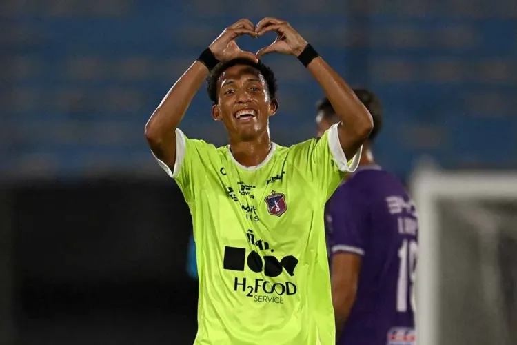 Monagas S.C. venció en Montevideo al club uruguayo Defensor Sporting con pizarra de 2 goles a 0, para sellar una histórica primera fase de Copa Libetadores.