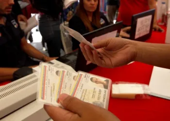 El Servicio Administrativo de Identificación, Migración y Extranjería (Saime) anunció a través de sus perfiles oficiales en redes sociales el inicio de una jornada masiva de vacunación el próximo 3 de febrero.