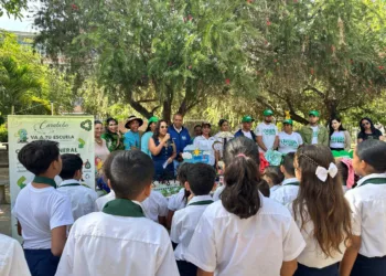 va a tu Escuela” en Guacara