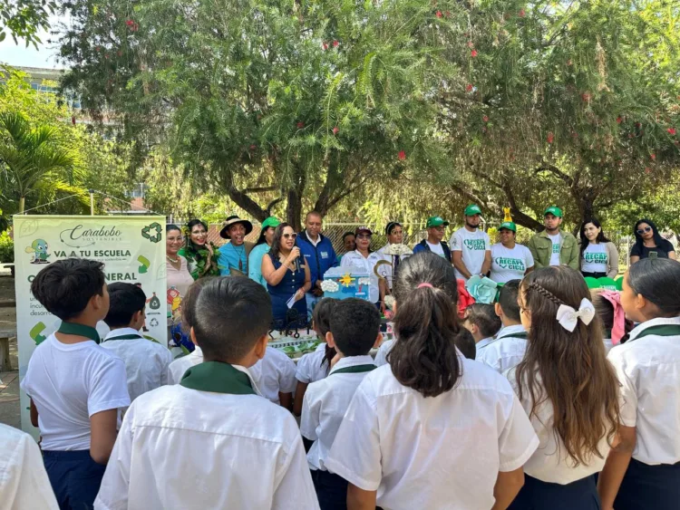 va a tu Escuela” en Guacara