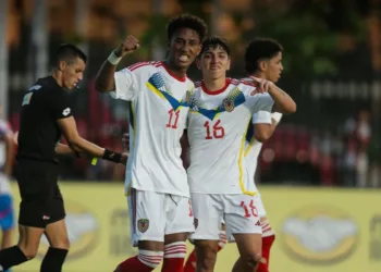 La selección venezolana de fútbol en su categoría Sub-17 derrotó a Paraguay con marcador de 3 goles a 0, en un amistoso previo al torneo Sudamericano, durante la preparación que los dirigidos por Oswaldo Vizcarrondo llevan a cabo en tierra guaraníes.