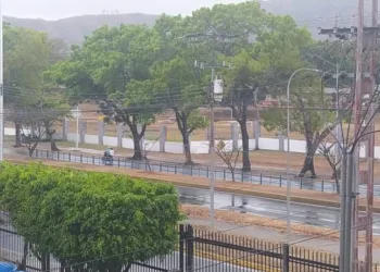Amaneció lloviendo