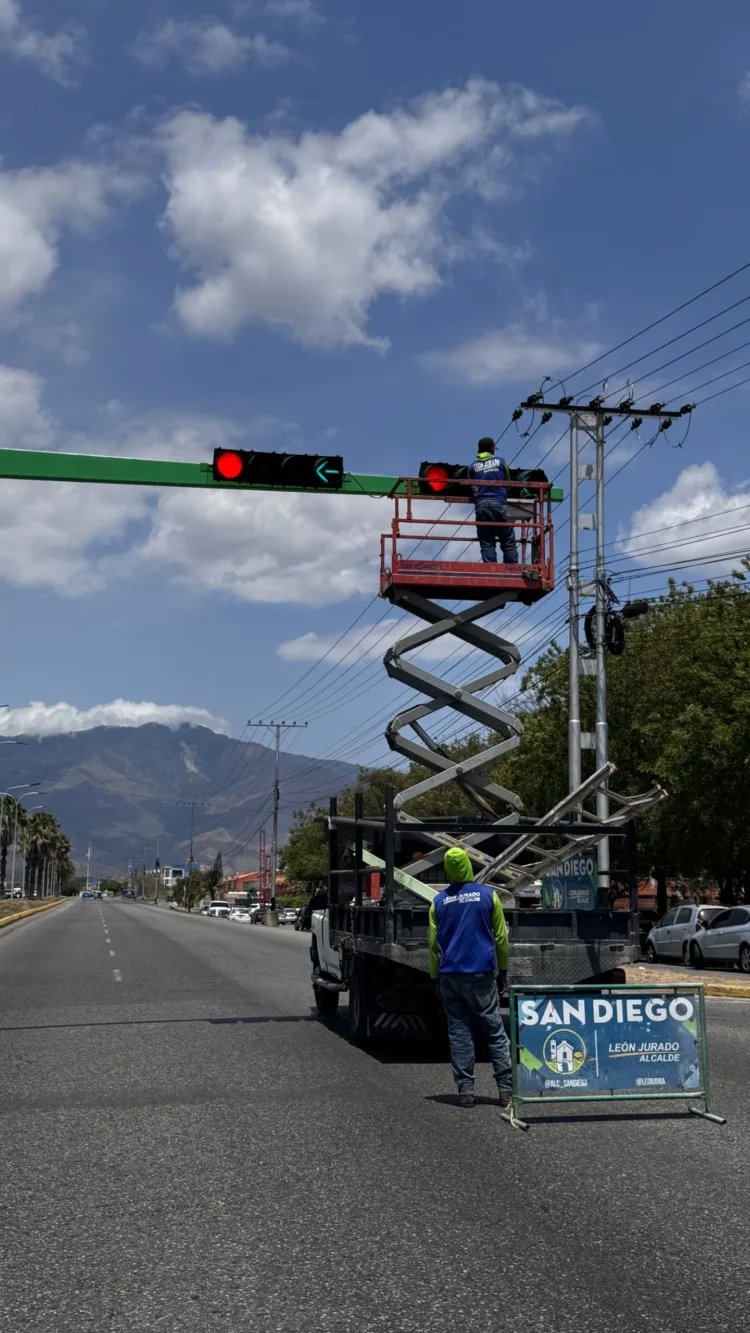 Mantenimiento a semáforos