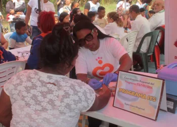 Más de 300 personas