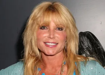 El cuerpo de la actriz Pamela Bach-Hasselhoff fue encontrado este miércoles 5 de marzo en su residencia de Hollywood Hills con un disparo en la cabeza.