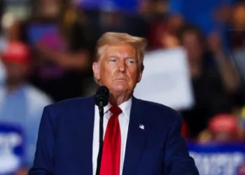 Donald Trump aseguró este viernes haber enviado una carta al Gobierno de Irán, con miras a negociar un acuerdo sobre su programa nuclear.