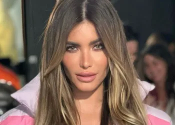 La reconocida modelo venezolana Aleska Génesis fue detenida este lunes 10 de marzo en la Ciudad de México, tras ser eliminada del show "La Casa de los Famosos".