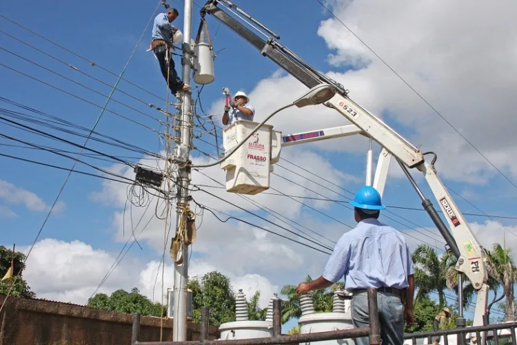 Los usuarios ahora pueden reportar fallas en el servicio eléctrico en sus zonas de residencia gracias a la aplicación VenApp, según informó la Corporación Eléctrica Nacional (Corpoelec).