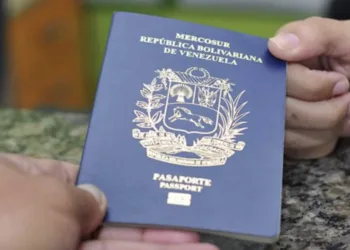 El Servicio Administrativo de Identificación, Migración y Extranjería (Saime) ya no emitirá prórrogas únicas de cinco años de vigencia del pasaporte venezolano.