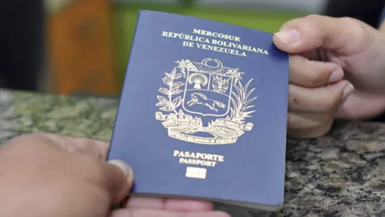 El Servicio Administrativo de Identificación, Migración y Extranjería (Saime) ya no emitirá prórrogas únicas de cinco años de vigencia del pasaporte venezolano.