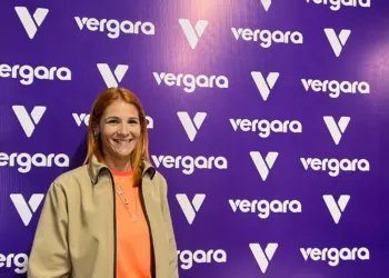 Vergara Textil es una empresa dedicada a la confección de uniformes y prendas de ropa mediante técnicas innovadoras en el mercado venezolano.