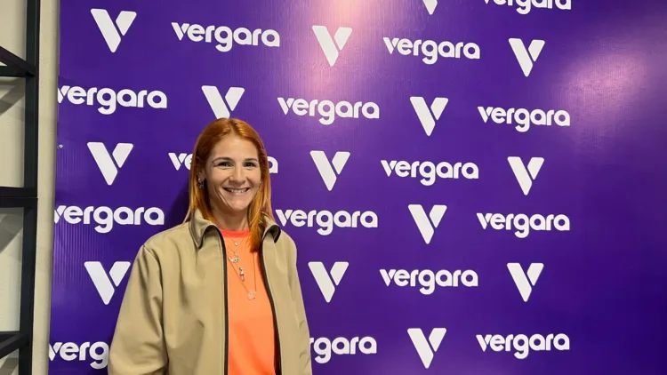 Vergara Textil es una empresa dedicada a la confección de uniformes y prendas de ropa mediante técnicas innovadoras en el mercado venezolano.