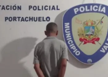 Dos sujetos fueron aprehendidos por la Policía Municipal de Valencia en la urbanización El Bosque, parroquia San José en un intento de robo.
